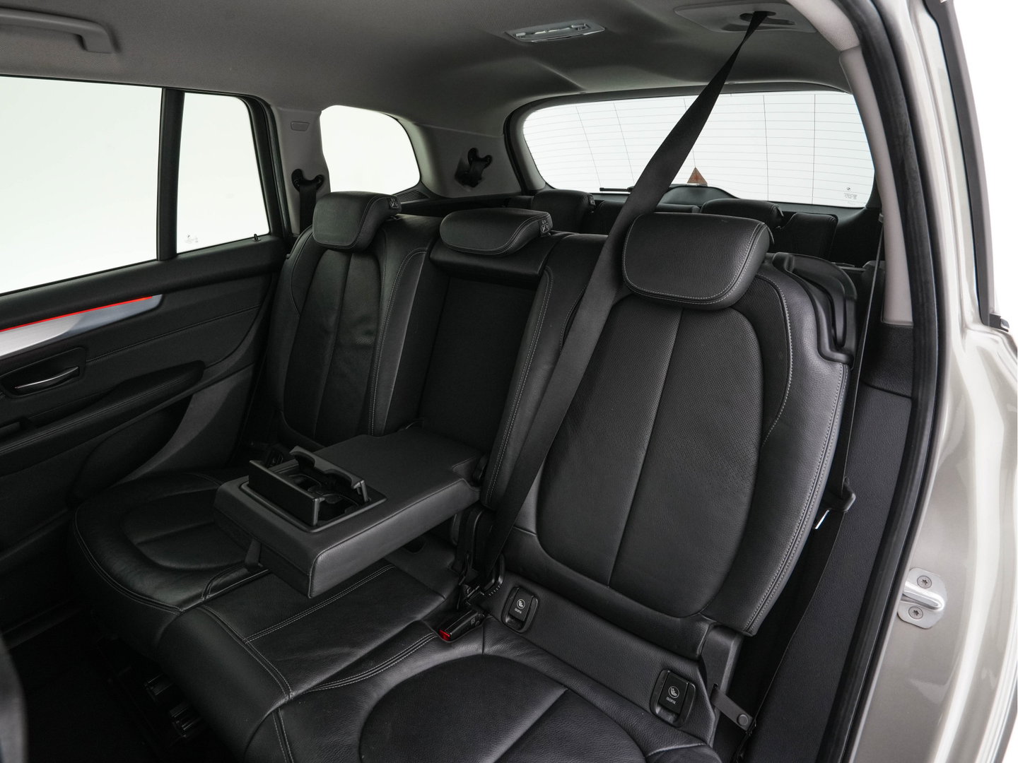 BMW 2 Serie Gran Tourer 216d High Executive Luxury-Line [7-Pers.] (INCL-BTW) Aut. * LEATHER | FULL-LED | HIFI-SOUND | HEAD-UP | ADAPTIVE-CRUISE | KEYLESS | NAVI-FULLMAP | HEATED-SPORTSEATS | PRIVACY-GLASS | ECC | PDC | TOWBAR | 17''ALU*