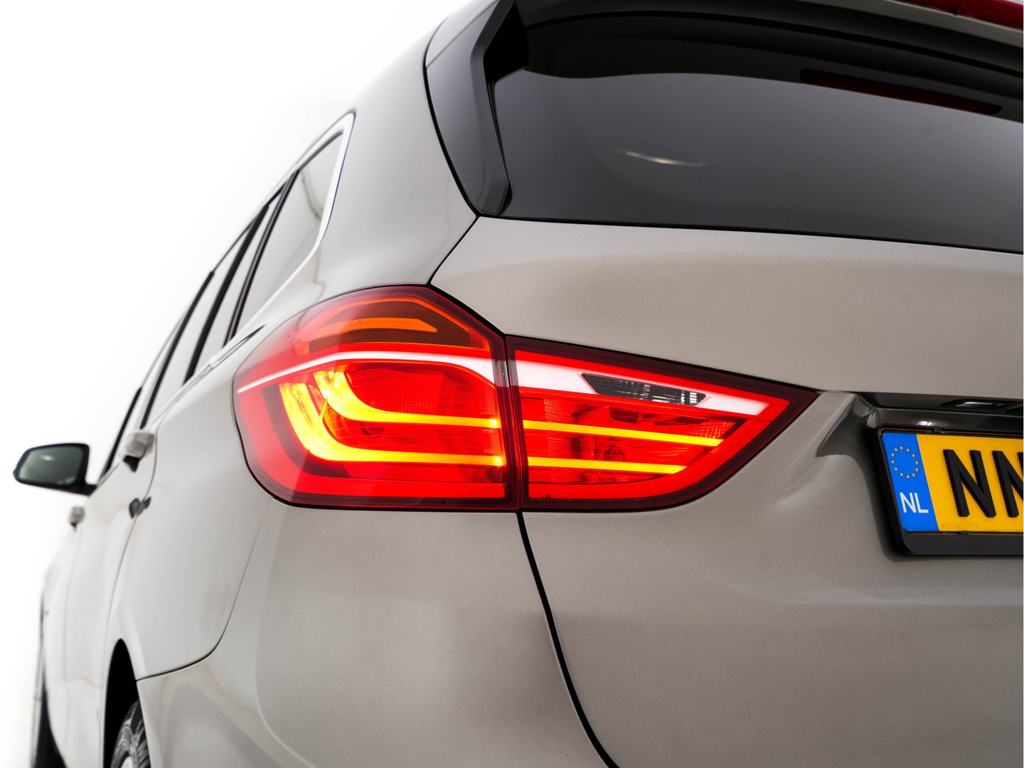 BMW 2 Serie Gran Tourer 216d High Executive Luxury-Line [7-Pers.] (INCL-BTW) Aut. * LEATHER | FULL-LED | HIFI-SOUND | HEAD-UP | ADAPTIVE-CRUISE | KEYLESS | NAVI-FULLMAP | HEATED-SPORTSEATS | PRIVACY-GLASS | ECC | PDC | TOWBAR | 17''ALU*