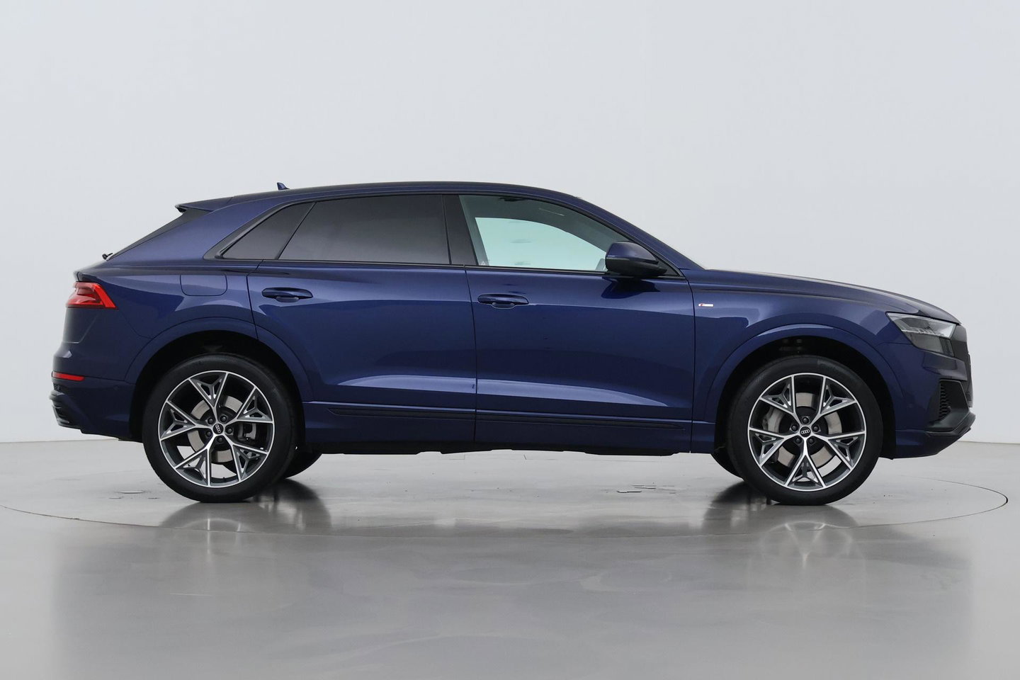 Audi Q8 55 TFSI e quattro Pro Line | Bang&Olufsen | Luchtvering | Trekhaak | Head-Up | Matrix LED | 22 Inch | Stoelverwarming V+A | ACC