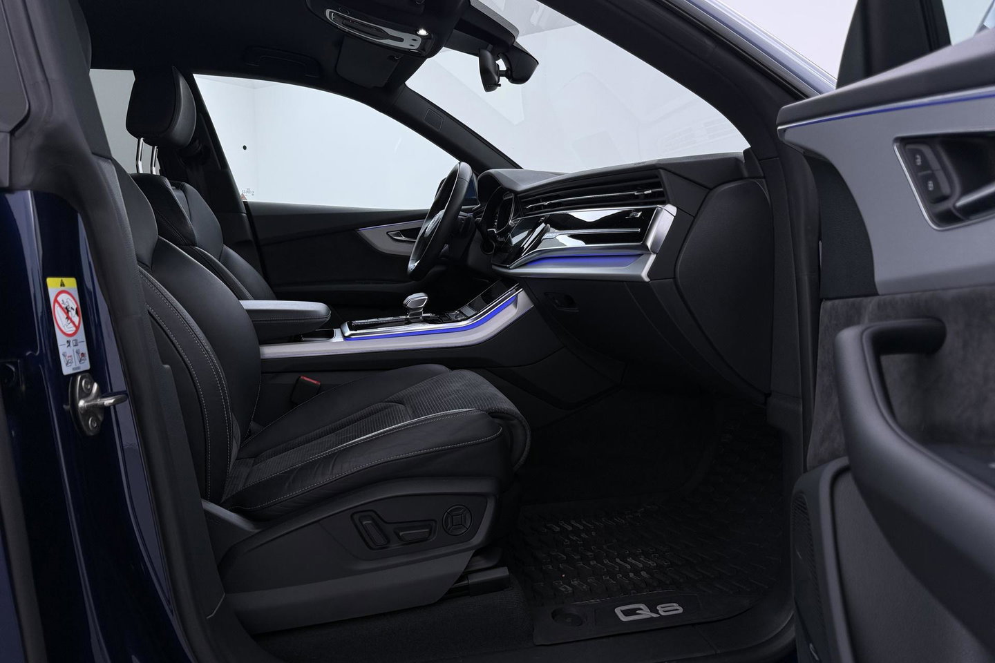 Audi Q8 55 TFSI e quattro Pro Line | Bang&Olufsen | Luchtvering | Trekhaak | Head-Up | Matrix LED | 22 Inch | Stoelverwarming V+A | ACC
