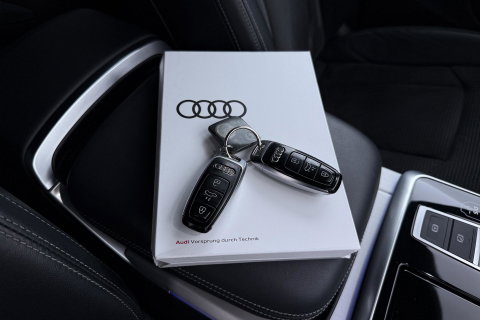 Audi Q8 55 TFSI e quattro Pro Line | Bang&Olufsen | Luchtvering | Trekhaak | Head-Up | Matrix LED | 22 Inch | Stoelverwarming V+A | ACC
