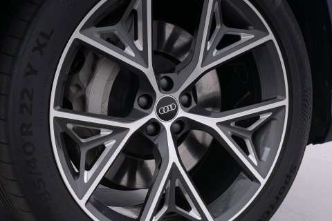 Audi Q8 55 TFSI e quattro Pro Line | Bang&Olufsen | Luchtvering | Trekhaak | Head-Up | Matrix LED | 22 Inch | Stoelverwarming V+A | ACC