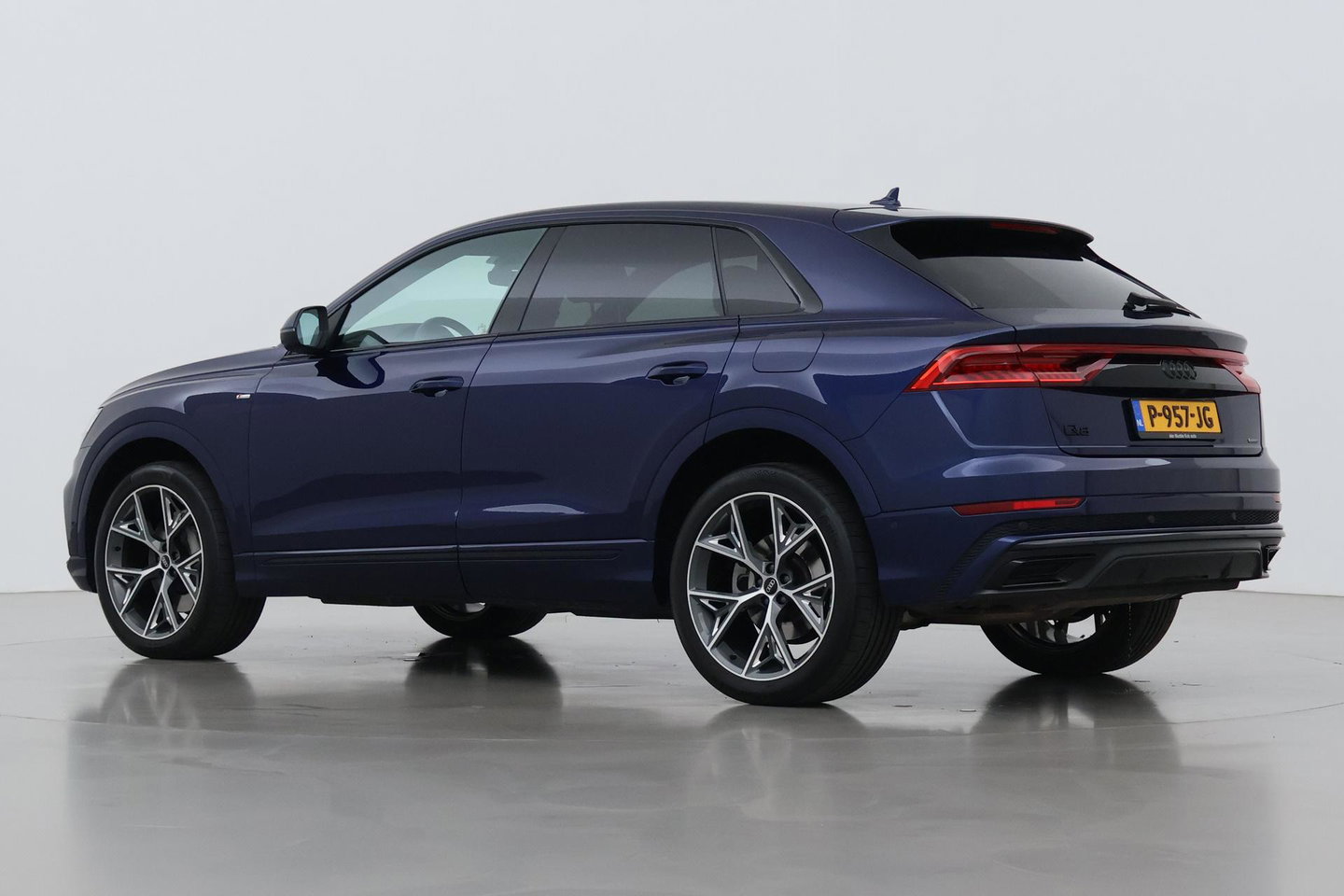 Audi Q8 55 TFSI e quattro Pro Line | Bang&Olufsen | Luchtvering | Trekhaak | Head-Up | Matrix LED | 22 Inch | Stoelverwarming V+A | ACC