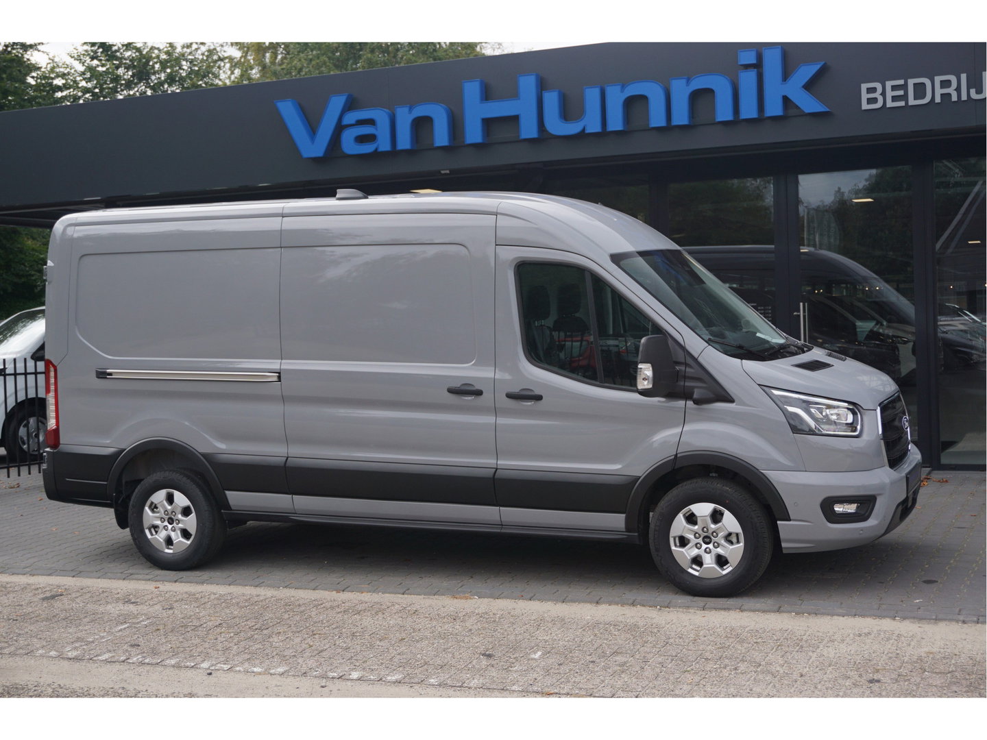 Ford Transit 350L L3H2 Limited AUT-8 165PK BPM VRIJ Navi, Adap. Cruise, 360° Cam, Trekhaak, 2x Schuifdeur!! NR. 293