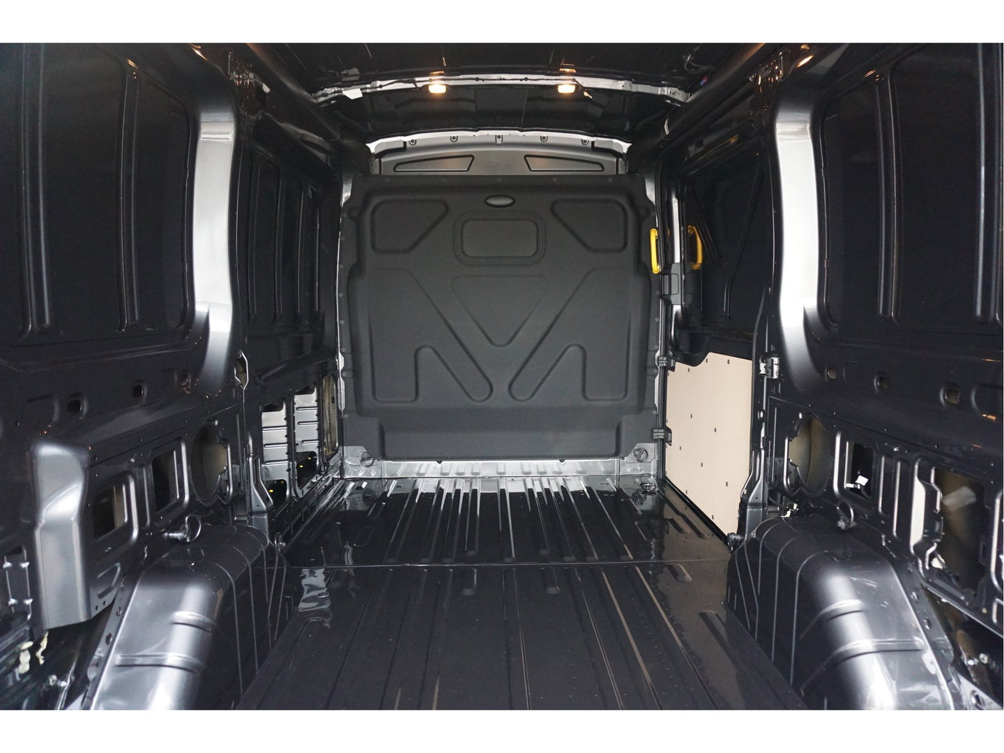 Ford Transit 350M L2H2 Limited AUT-8 165PK BPM VRIJ Navi, 360 Cam, ACC, Xenon, Lm Velg, Trekhaak!! NR. A115