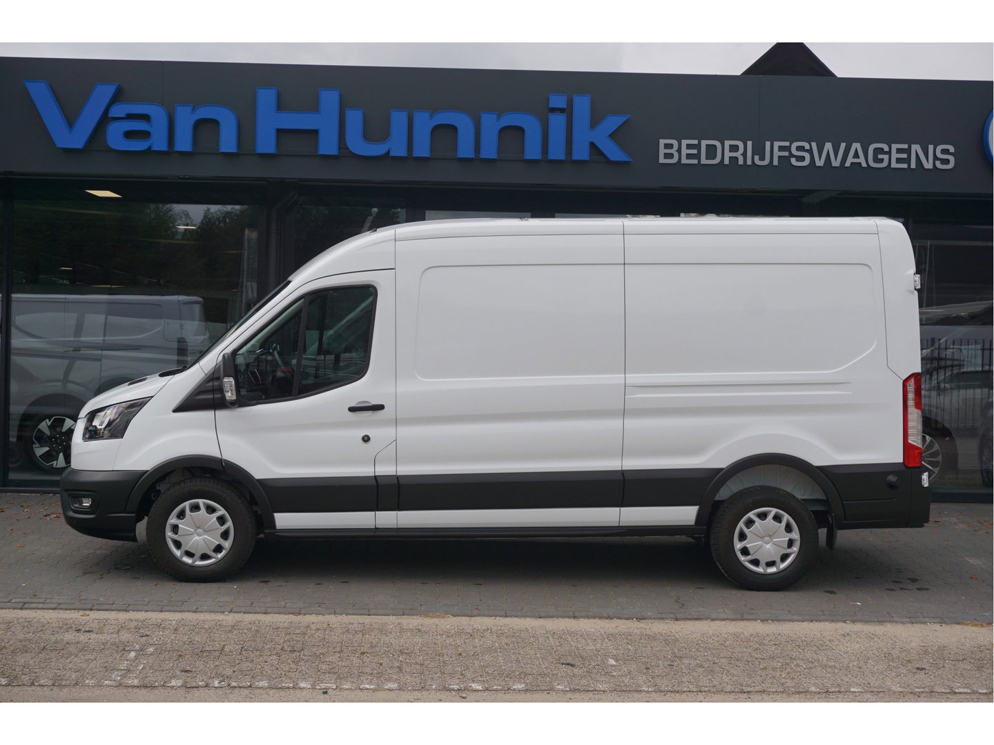Ford Transit 350L 130PK L3H2 Trend AUT BPM VRIJ!! Clima, 12" Sync 4 Navi, 270º deur, Trekhaak!! NR. 165