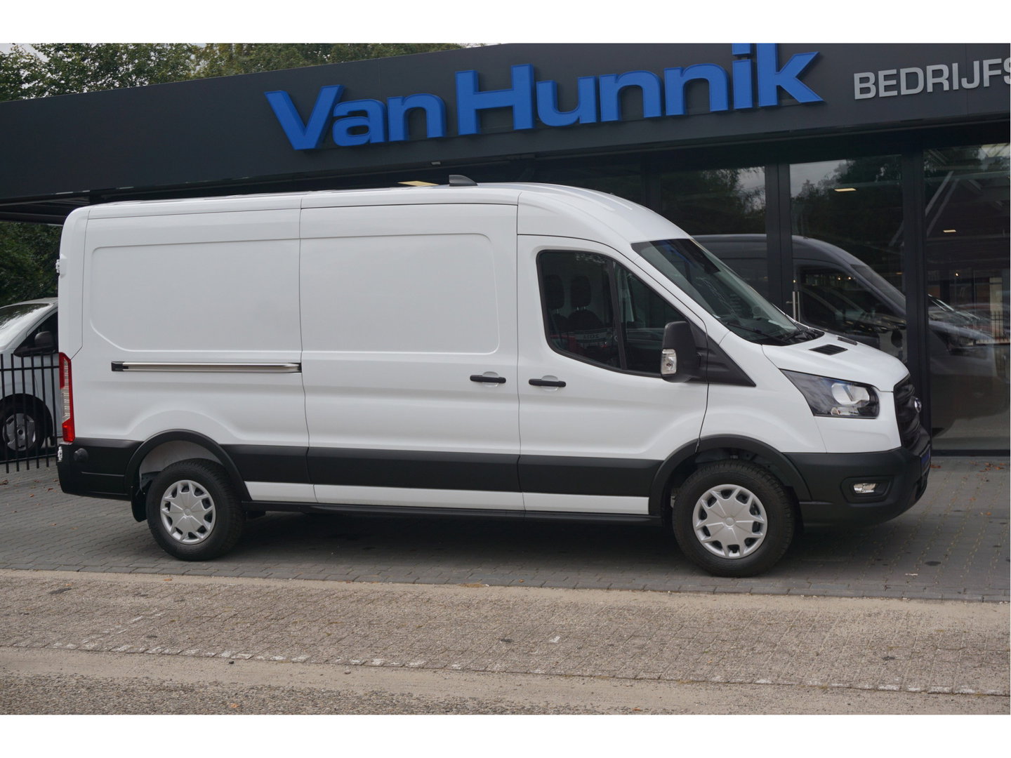 Ford Transit 350L 130PK L3H2 Trend AUT BPM VRIJ!! Clima, 12" Sync 4 Navi, 270º deur, Trekhaak!! NR. 165