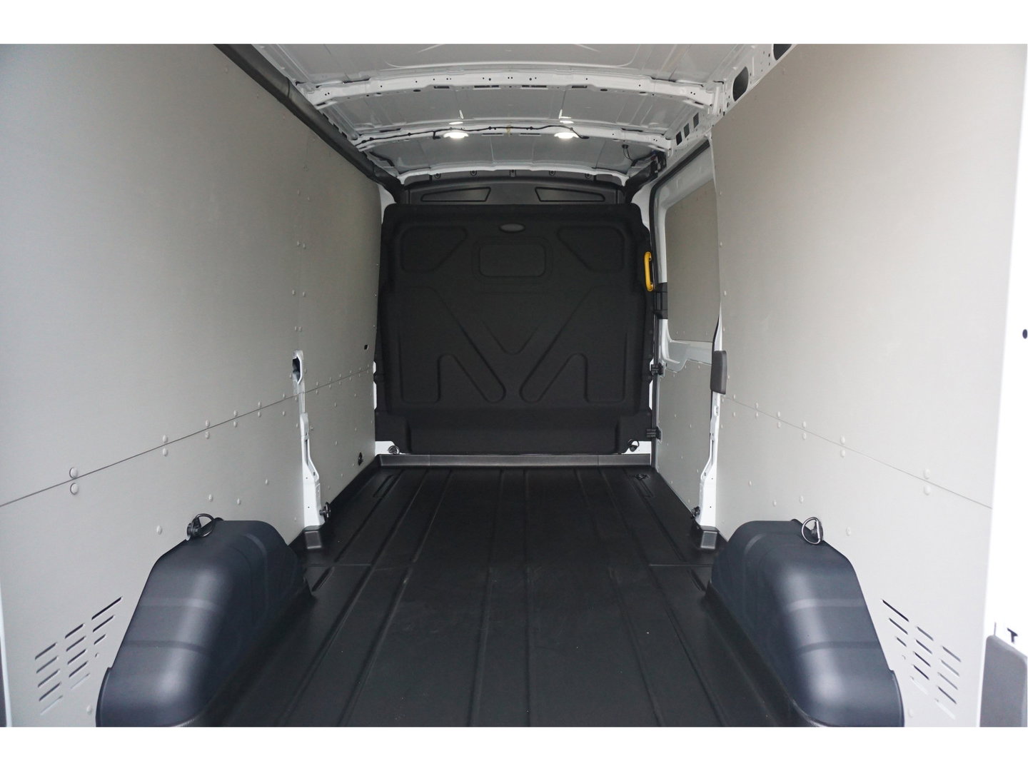 Ford Transit 350L 130PK L3H2 Trend AUT BPM VRIJ!! Clima, 12" Sync 4 Navi, 270º deur, Trekhaak!! NR. 165