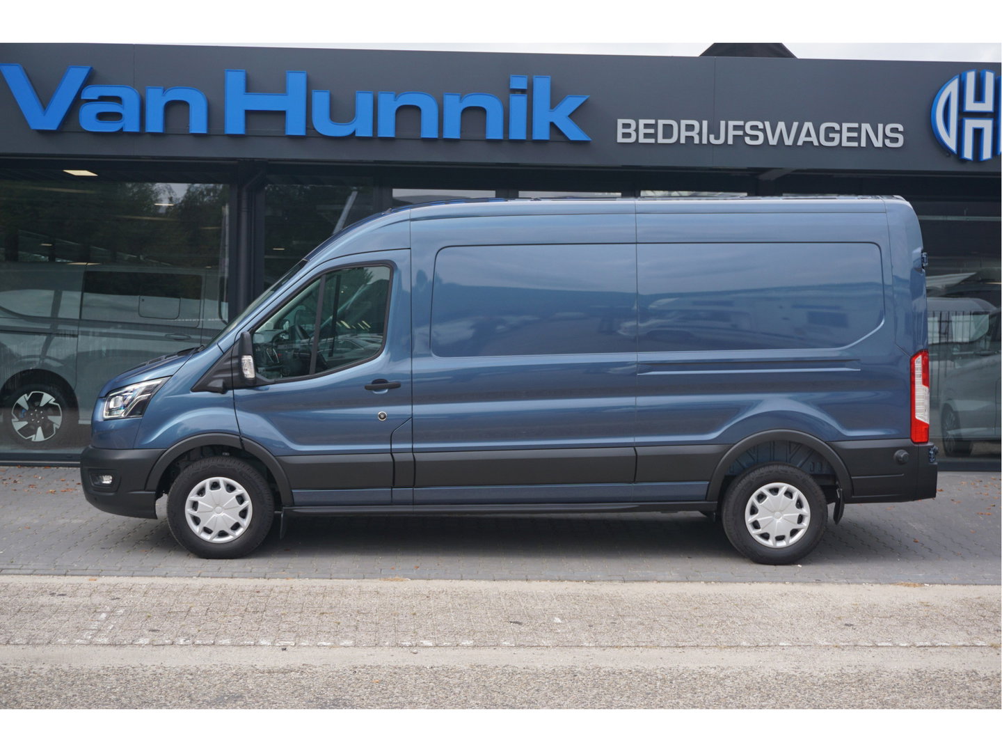 Ford Transit 350L L3H2 Trend AUT8 130PK BPM VRIJ!! 12" Sync4 Apple CP/Cam, Laadruimte Pack! NR. 612