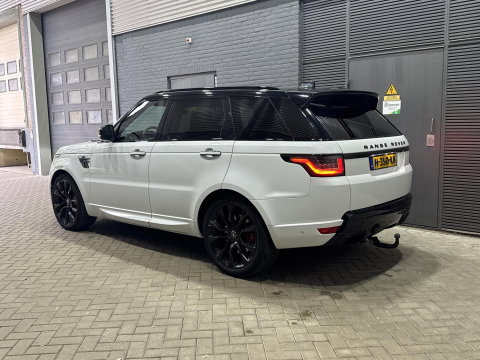 Land Rover Range Rover Sport 3.0 P400 MHEV HST | 3.0 BENZINE | Luchtvering | Panoramadak | Trekhaak | Stoelventilatie | Carbon Pack | BLIS | 22 Inch
