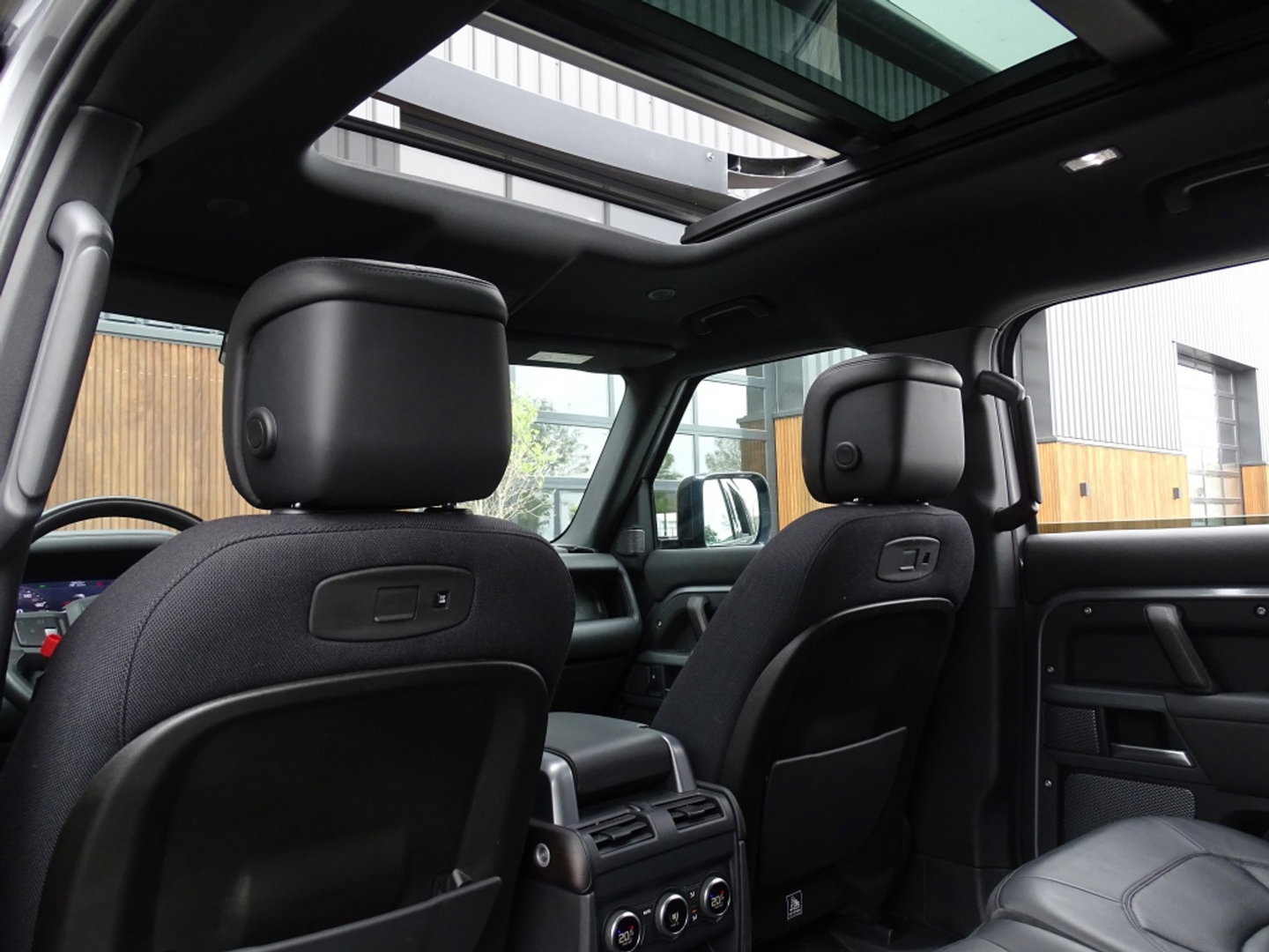 Land Rover Defender 110 3.0 P400 110 X 7 pers. X-Dynamic / Meridan / LED / *NAP*