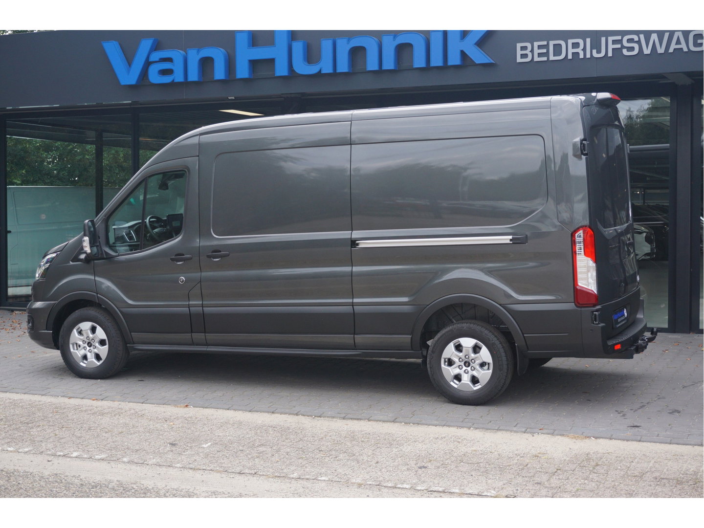 Ford Transit 350L L3H2 Limited AUT-8 165PK BPM VRIJ Navi, Adap. Cruise, 360° Cam, Trekhaak, 2x Schuifdeur!! NR. 258