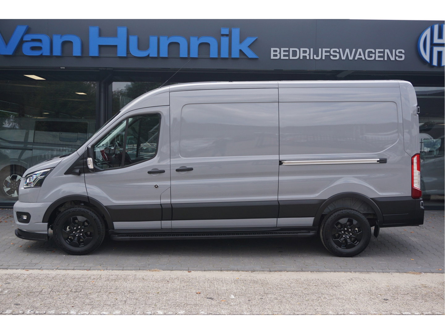 Ford Transit 350L L3H2 Raptor AUT-8 165PK BPM VRIJ Navi, Camera, Xenon, ACC, Trekhaak, 2x Schuifdeur!! NR. 204