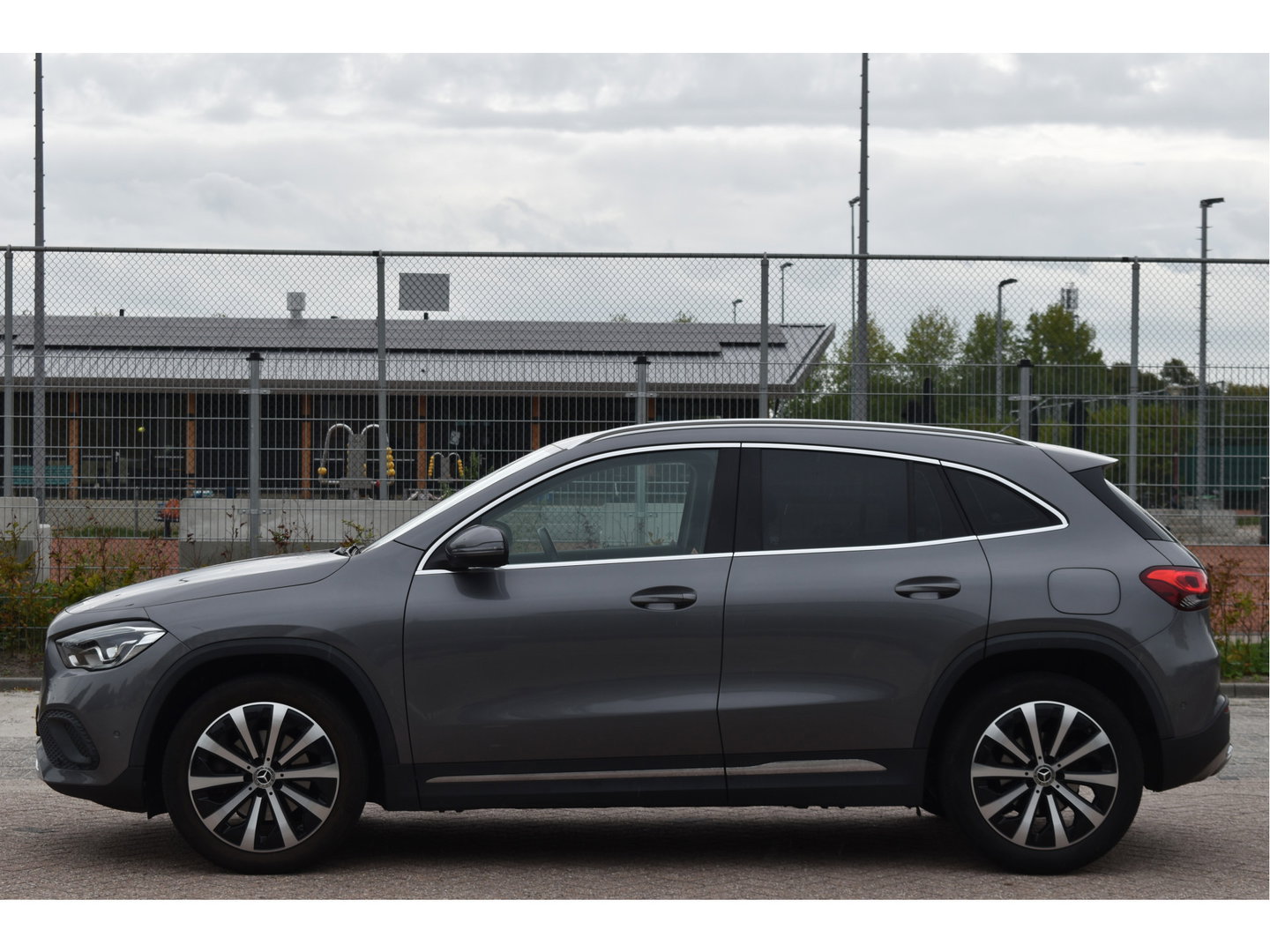 Mercedes-Benz GLA 200 Business Solution 164 pk | Camera | Afn.trekhaak | Carplay | Navi | DAB |Stoelverwarming | LED/Xenon