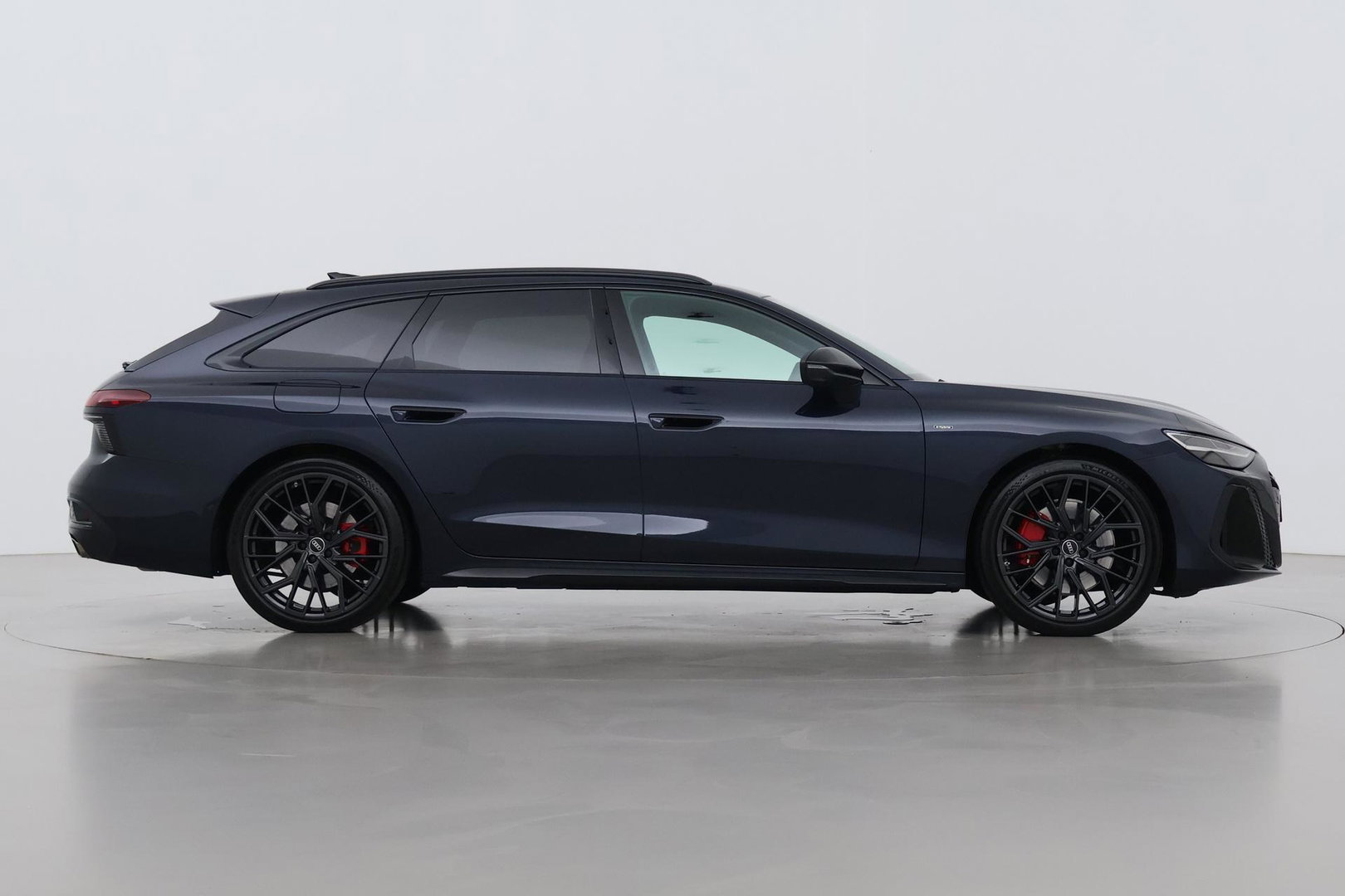 Audi A6 2.0 e-Hybrid Quattro S Edition Competition Bang&Olufsen | Luchtvering | Panoramadak | Trekhaak | Massage+Ventilatie | Head-Up | ACC | 21 Inch