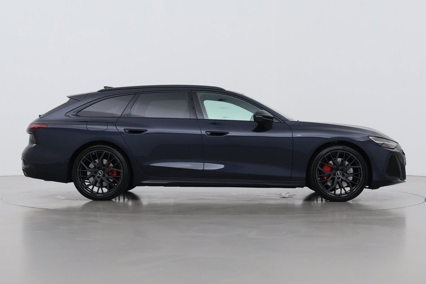 Audi A6 2.0 e-Hybrid Quattro S Edition Competition Bang&Olufsen | Luchtvering | Panoramadak | Trekhaak | Massage+Ventilatie | Head-Up | ACC | 21 Inch