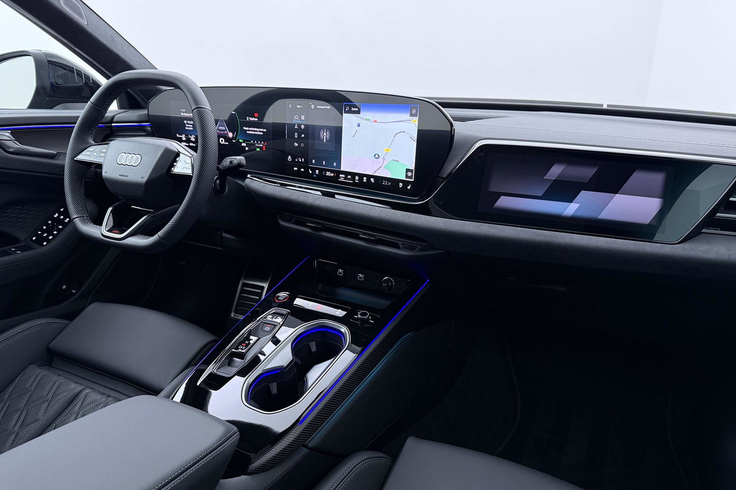 Audi A6 2.0 e-Hybrid Quattro S Edition Competition Bang&Olufsen | Luchtvering | Panoramadak | Trekhaak | Massage+Ventilatie | Head-Up | ACC | 21 Inch