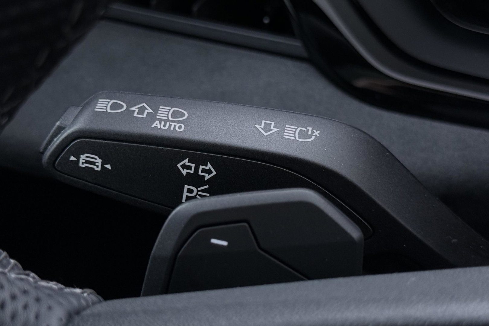Audi A6 2.0 e-Hybrid Quattro S Edition Competition Bang&Olufsen | Luchtvering | Panoramadak | Trekhaak | Massage+Ventilatie | Head-Up | ACC | 21 Inch