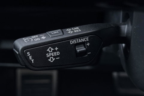 Audi A6 2.0 e-Hybrid Quattro S Edition Competition Bang&Olufsen | Luchtvering | Panoramadak | Trekhaak | Massage+Ventilatie | Head-Up | ACC | 21 Inch