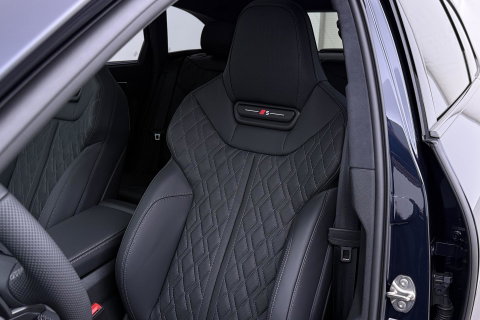 Audi A6 2.0 e-Hybrid Quattro S Edition Competition Bang&Olufsen | Luchtvering | Panoramadak | Trekhaak | Massage+Ventilatie | Head-Up | ACC | 21 Inch