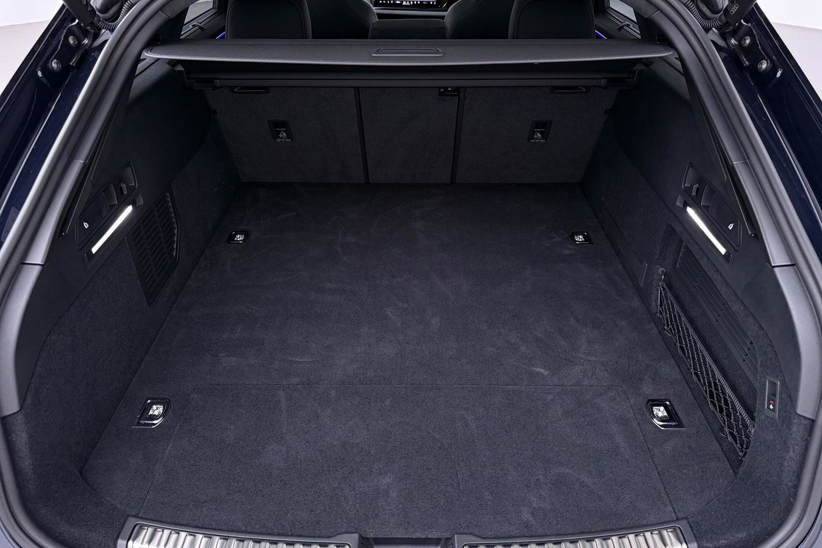 Audi A6 2.0 e-Hybrid Quattro S Edition Competition Bang&Olufsen | Luchtvering | Panoramadak | Trekhaak | Massage+Ventilatie | Head-Up | ACC | 21 Inch
