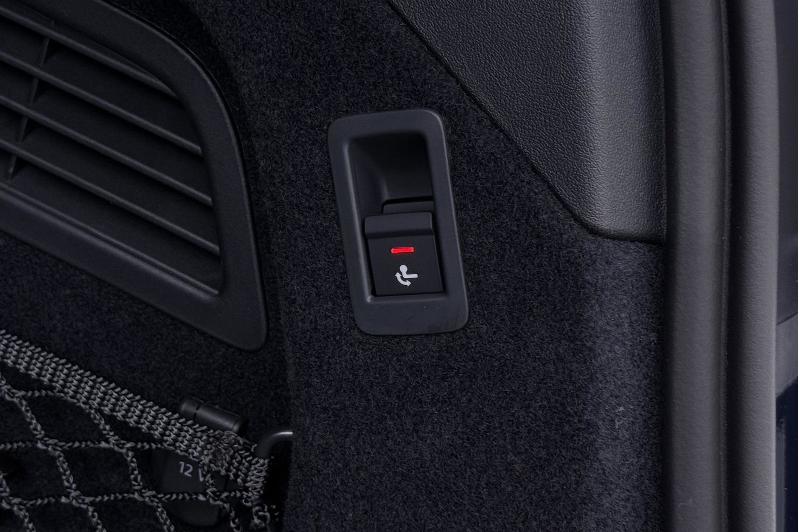 Audi A6 2.0 e-Hybrid Quattro S Edition Competition Bang&Olufsen | Luchtvering | Panoramadak | Trekhaak | Massage+Ventilatie | Head-Up | ACC | 21 Inch
