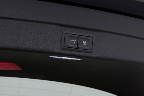 Audi A6 2.0 e-Hybrid Quattro S Edition Competition Bang&Olufsen | Luchtvering | Panoramadak | Trekhaak | Massage+Ventilatie | Head-Up | ACC | 21 Inch