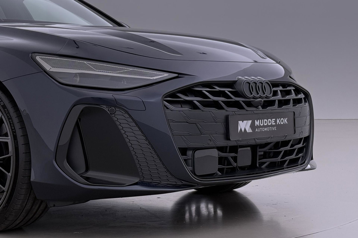 Audi A6 2.0 e-Hybrid Quattro S Edition Competition Bang&Olufsen | Luchtvering | Panoramadak | Trekhaak | Massage+Ventilatie | Head-Up | ACC | 21 Inch