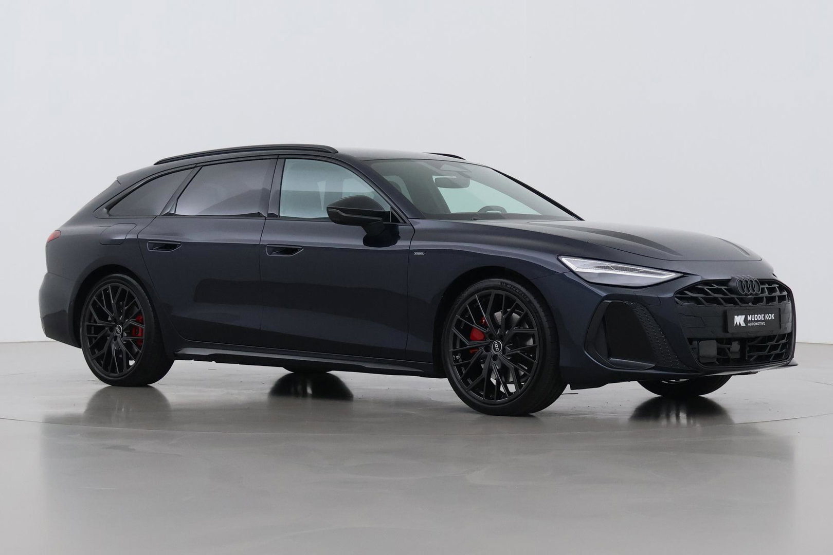Audi A6 2.0 e-Hybrid Quattro S Edition Competition Bang&Olufsen | Luchtvering | Panoramadak | Trekhaak | Massage+Ventilatie | Head-Up | ACC | 21 Inch