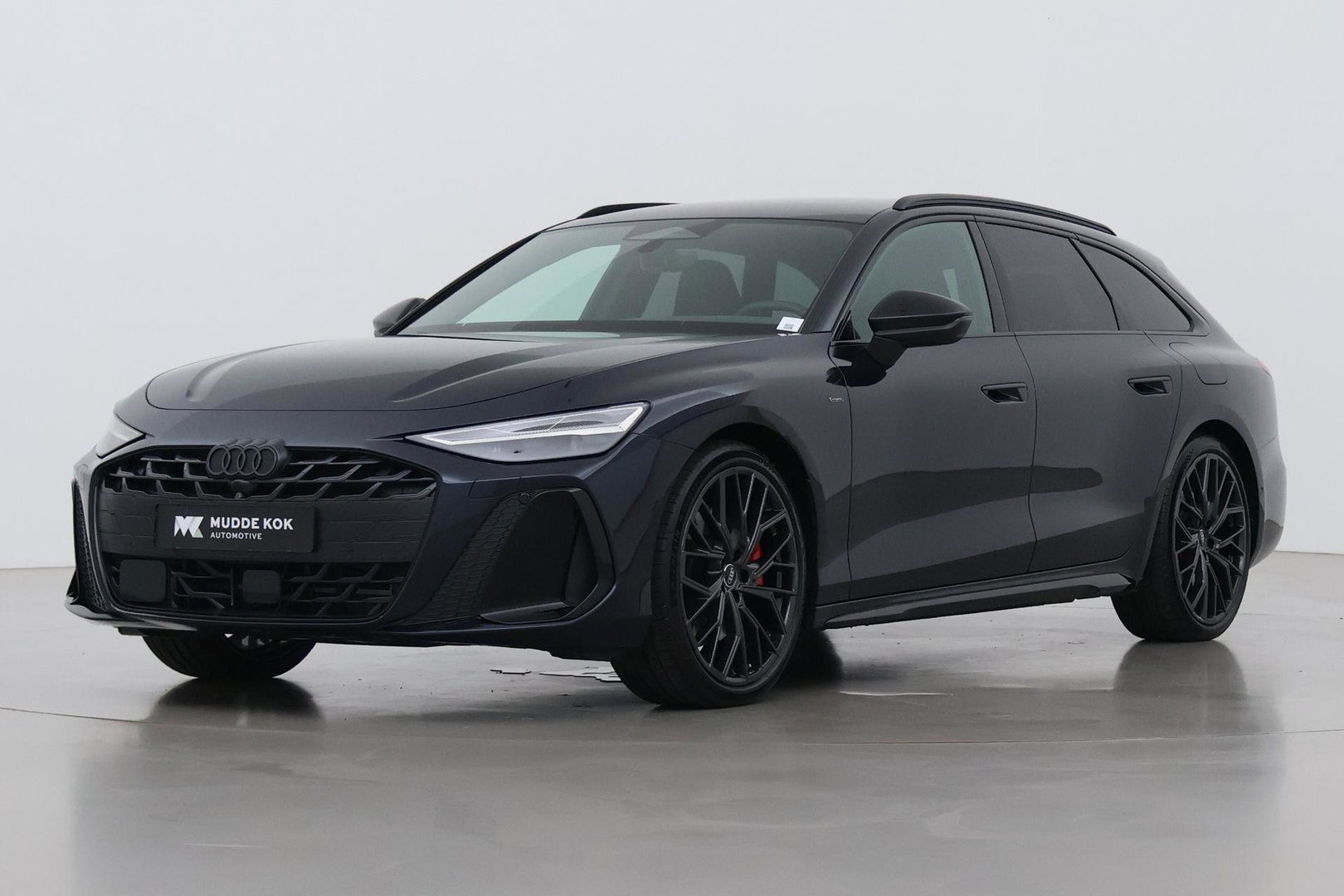 Audi A6 2.0 e-Hybrid Quattro S Edition Competition Bang&Olufsen | Luchtvering | Panoramadak | Trekhaak | Massage+Ventilatie | Head-Up | ACC | 21 Inch