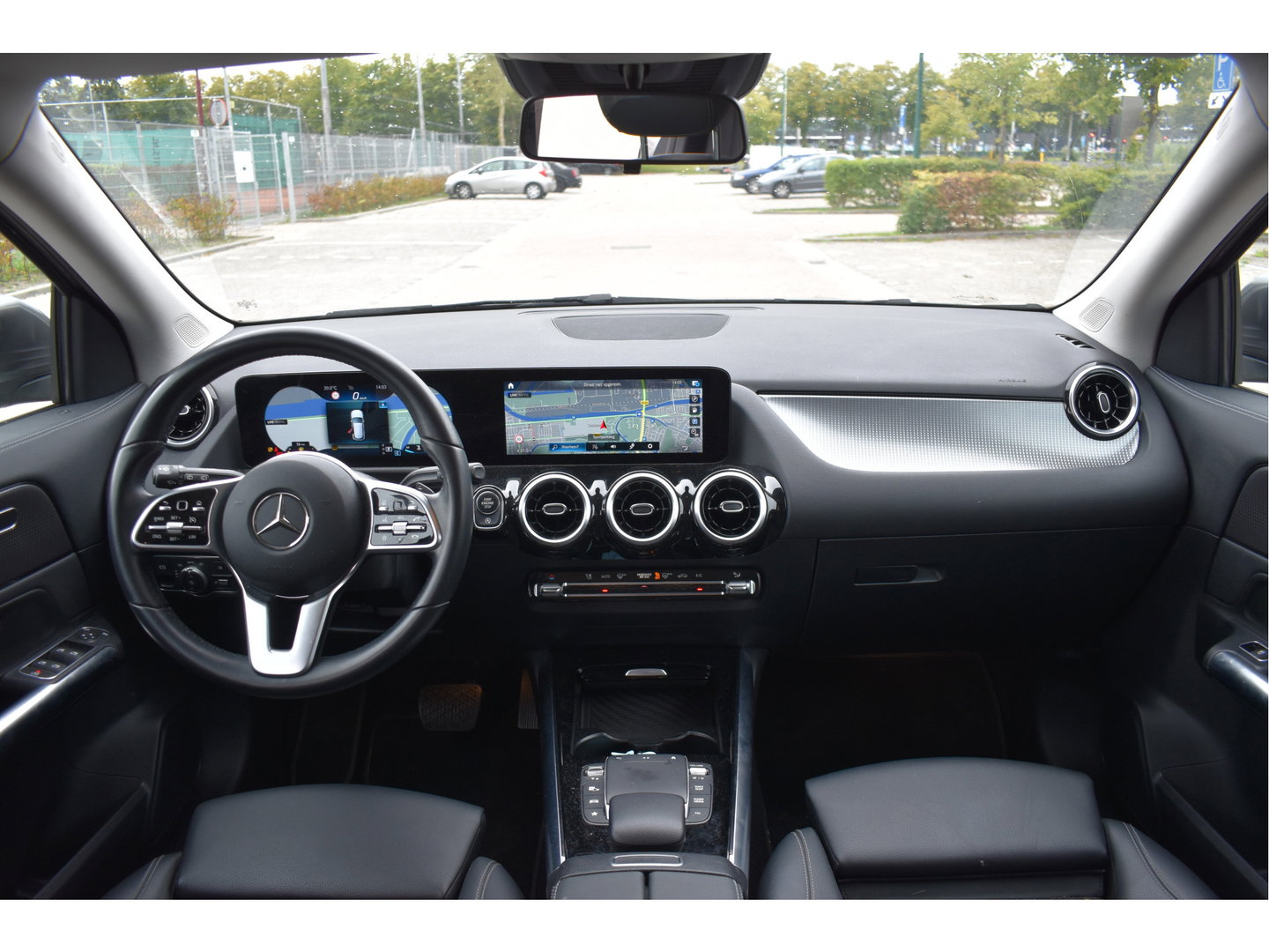 Mercedes-Benz GLA 200 Business Solution 164 pk | Camera | Afn.trekhaak | Carplay | Navi | DAB |Stoelverwarming | LED/Xenon