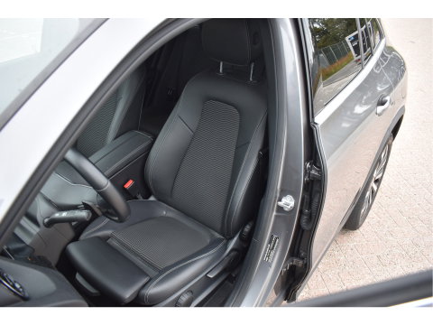 Mercedes-Benz GLA 200 Business Solution 164 pk | Camera | Afn.trekhaak | Carplay | Navi | DAB |Stoelverwarming | LED/Xenon