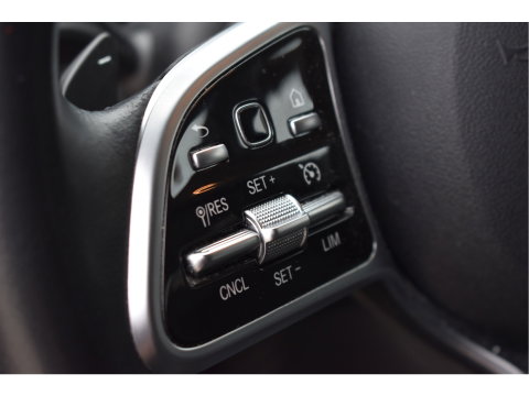 Mercedes-Benz GLA 200 Business Solution 164 pk | Camera | Afn.trekhaak | Carplay | Navi | DAB |Stoelverwarming | LED/Xenon