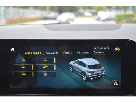 Mercedes-Benz GLA 200 Business Solution 164 pk | Camera | Afn.trekhaak | Carplay | Navi | DAB |Stoelverwarming | LED/Xenon