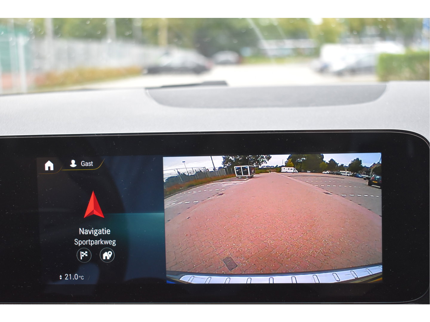 Mercedes-Benz GLA 200 Business Solution 164 pk | Camera | Afn.trekhaak | Carplay | Navi | DAB |Stoelverwarming | LED/Xenon