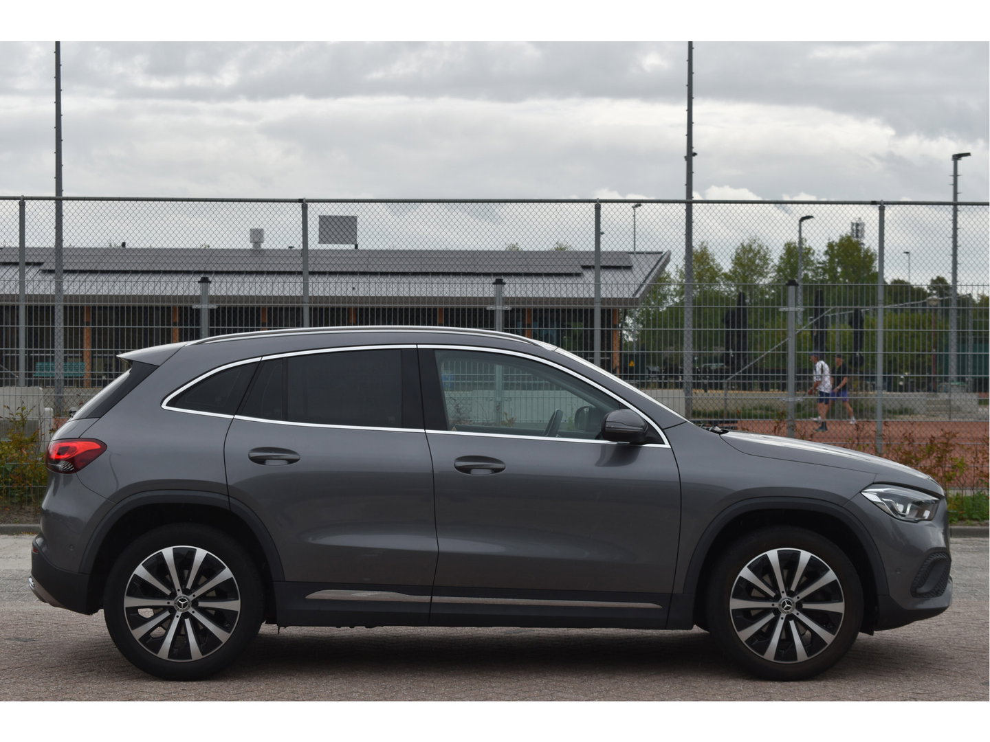 Mercedes-Benz GLA 200 Business Solution 164 pk | Camera | Afn.trekhaak | Carplay | Navi | DAB |Stoelverwarming | LED/Xenon