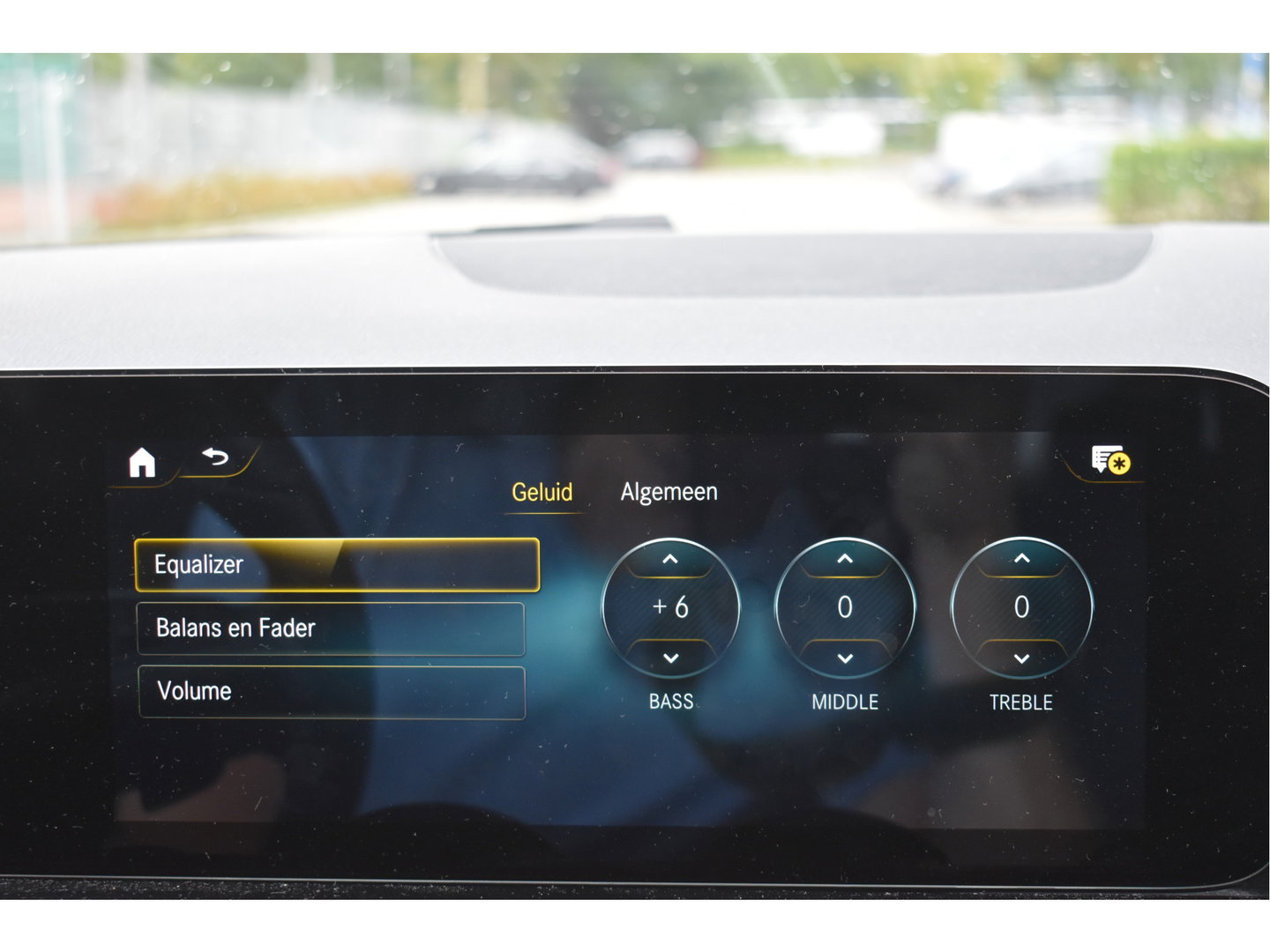 Mercedes-Benz GLA 200 Business Solution 164 pk | Camera | Afn.trekhaak | Carplay | Navi | DAB |Stoelverwarming | LED/Xenon