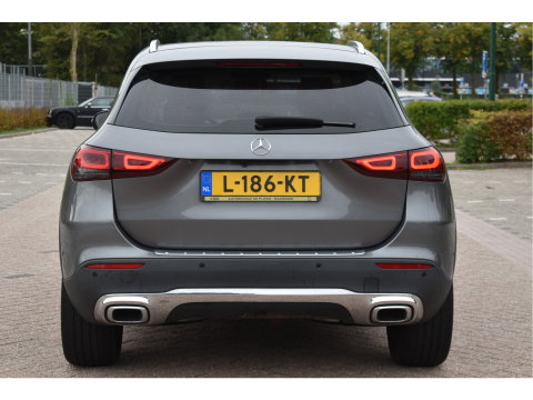 Mercedes-Benz GLA 200 Business Solution 164 pk | Camera | Afn.trekhaak | Carplay | Navi | DAB |Stoelverwarming | LED/Xenon