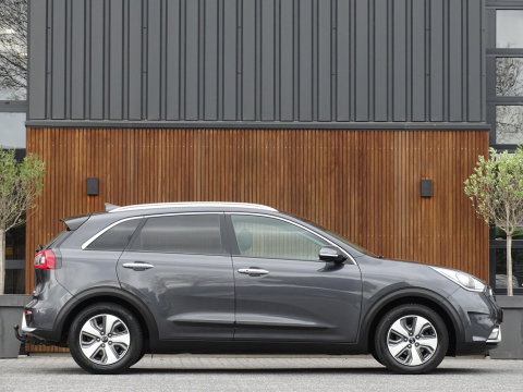 Kia Niro 1.6 GDi 141PK automaat / luxe pakket / LED / *NAP*