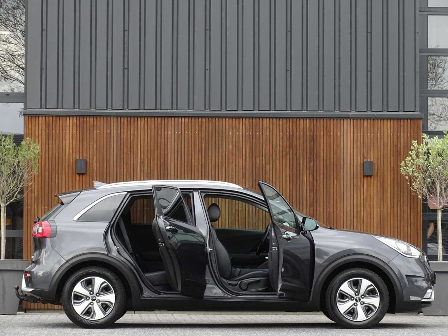 Kia Niro 1.6 GDi 141PK automaat / luxe pakket / LED / *NAP*