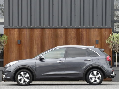 Kia Niro 1.6 GDi 141PK automaat / luxe pakket / LED / *NAP*