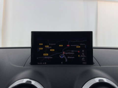 Audi A3 Sportback 1.5 TFSI CoD Sport S-Line Edition Black Optic Package Aut. *LEATHER-FABRIC | FULL-LED | SPORTSEATS | NAVI-FULLMAP | PRIVACY-GLASS | ECC | PDC | CRUISE | 18''ALU*