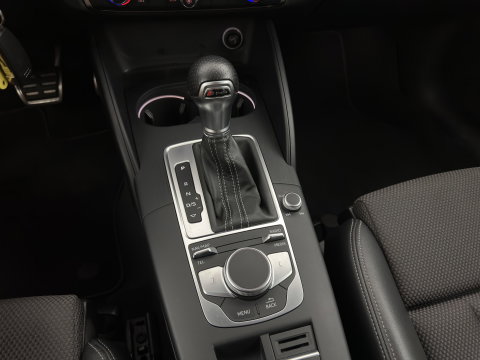 Audi A3 Sportback 1.5 TFSI CoD Sport S-Line Edition Black Optic Package Aut. *LEATHER-FABRIC | FULL-LED | SPORTSEATS | NAVI-FULLMAP | PRIVACY-GLASS | ECC | PDC | CRUISE | 18''ALU*