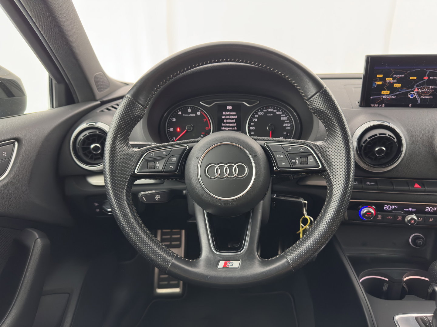 Audi A3 Sportback 1.5 TFSI CoD Sport S-Line Edition Black Optic Package Aut. *LEATHER-FABRIC | FULL-LED | SPORTSEATS | NAVI-FULLMAP | PRIVACY-GLASS | ECC | PDC | CRUISE | 18''ALU*