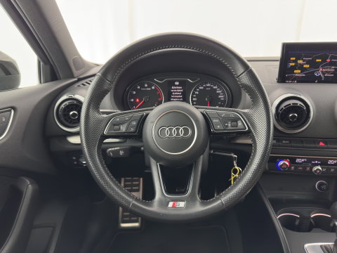 Audi A3 Sportback 1.5 TFSI CoD Sport S-Line Edition Black Optic Package Aut. *LEATHER-FABRIC | FULL-LED | SPORTSEATS | NAVI-FULLMAP | PRIVACY-GLASS | ECC | PDC | CRUISE | 18''ALU*