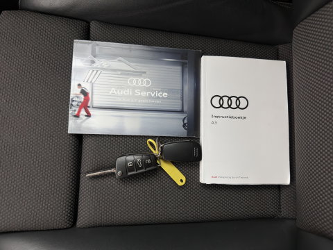 Audi A3 Sportback 1.5 TFSI CoD Sport S-Line Edition Black Optic Package Aut. *LEATHER-FABRIC | FULL-LED | SPORTSEATS | NAVI-FULLMAP | PRIVACY-GLASS | ECC | PDC | CRUISE | 18''ALU*