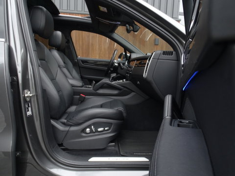 Porsche Cayenne 3.0 E-Hybrid 462PK / sportDesign / softclose / Bose / BTW / 360°