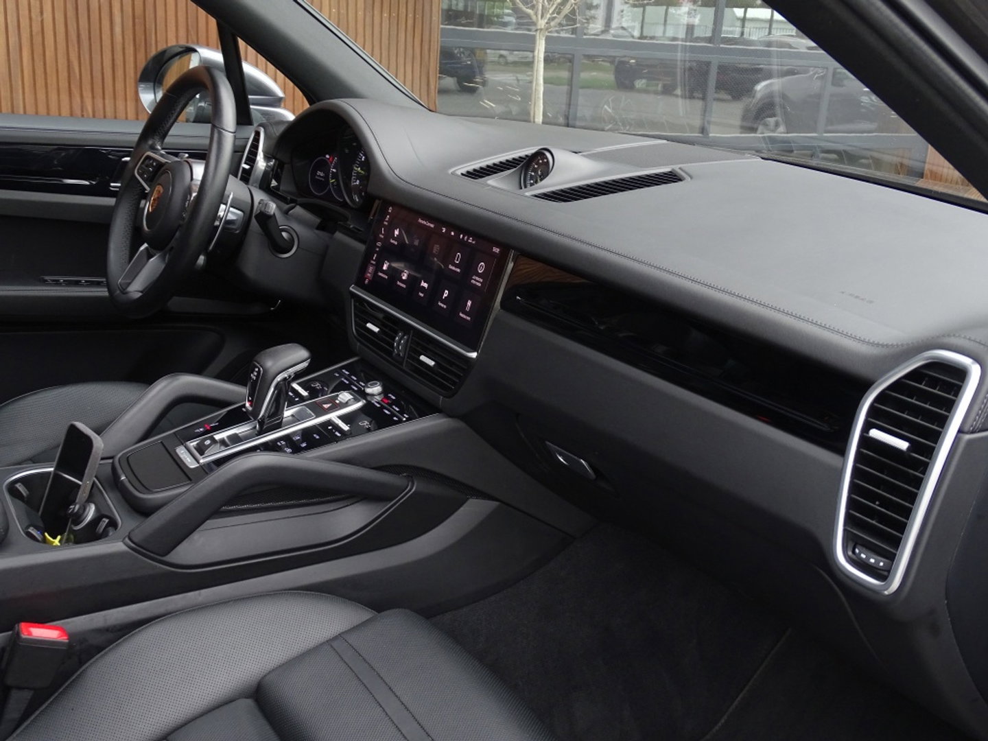 Porsche Cayenne 3.0 E-Hybrid 462PK / sportDesign / softclose / Bose / BTW / 360°