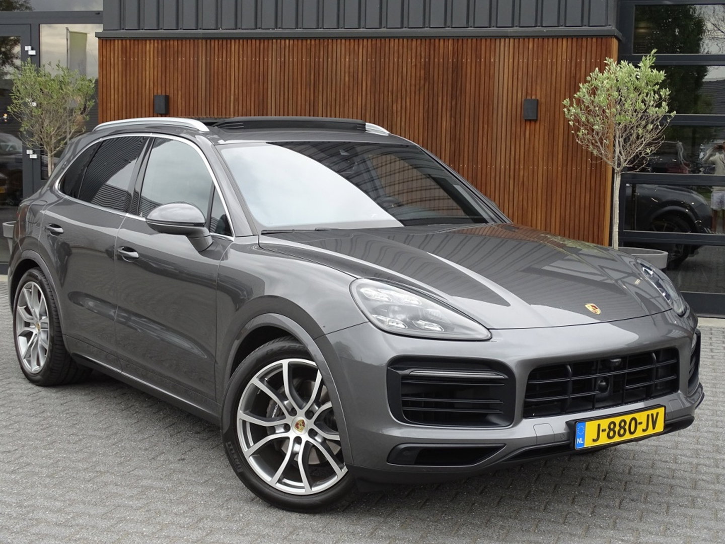 Porsche Cayenne 3.0 E-Hybrid 462PK / sportDesign / softclose / Bose / BTW / 360°