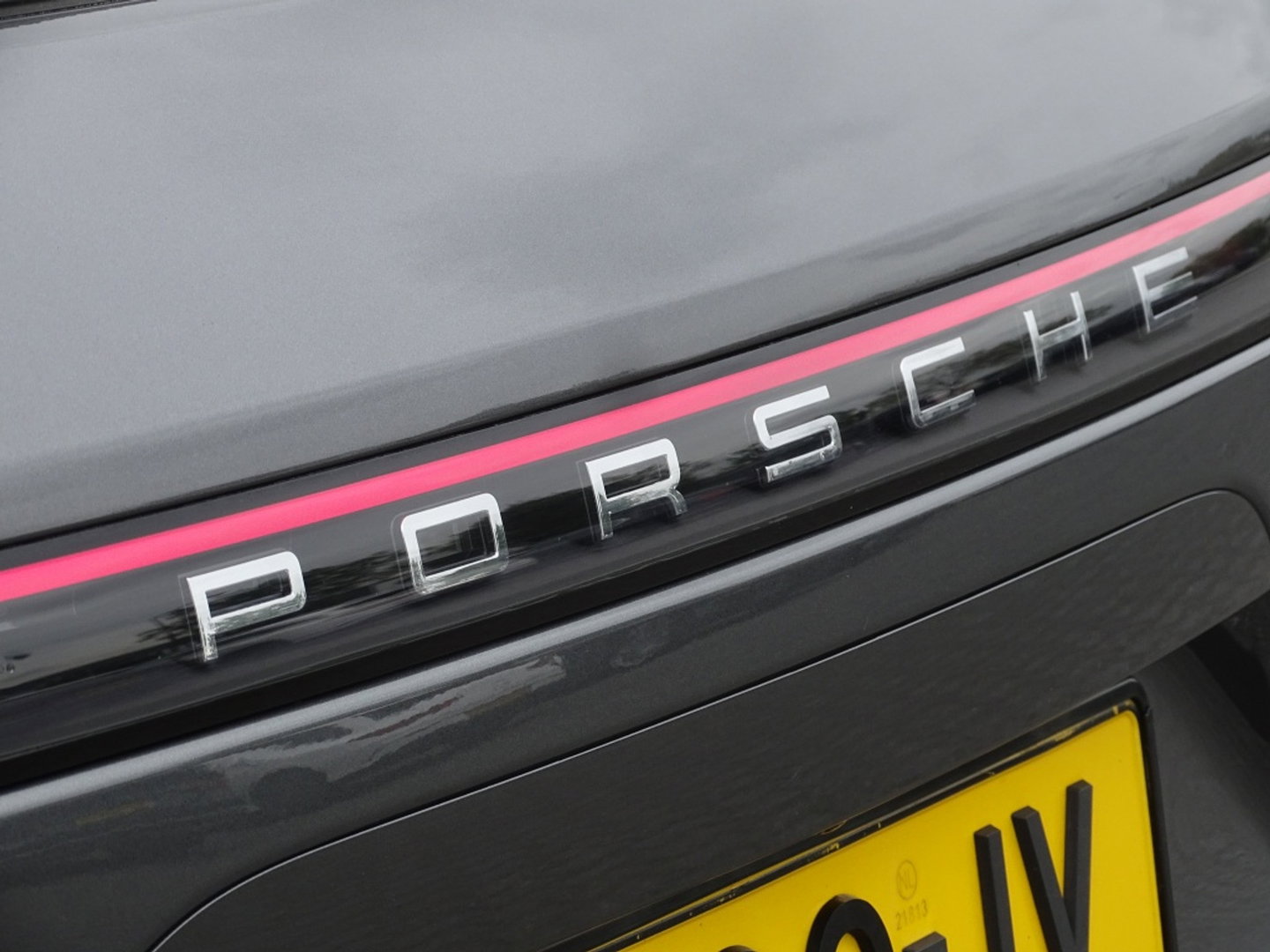 Porsche Cayenne 3.0 E-Hybrid 462PK / sportDesign / softclose / Bose / BTW / 360°